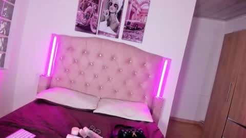 Snapshot of liittle__baby chatting on 02-04-26, 11:27 Valery online show from 02-04-26, 11:27