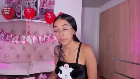 Snapshot of liittle__baby chatting on 02-14-26, 11:40 Valery online show from 02-14-26, 11:40