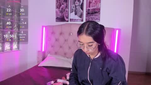 Snapshot of liittle__baby chatting on 02-24-26, 11:52 Valery online show from 02-24-26, 11:52