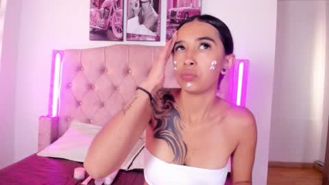 Snapshot of liittle__baby chatting on 02-27-26, 12:05 Valery online show from 02-27-26, 12:05