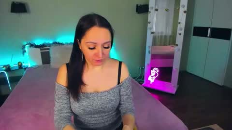 Snapshot of likaa_likaa chatting on 01-06-25, 06:58 Lika online show from 01-06-25, 06:58
