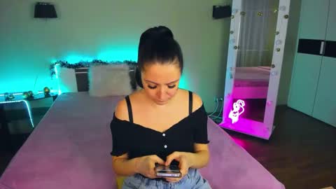 Snapshot of likaa_likaa chatting on 01-08-25, 01:41 Lika online show from 01-08-25, 01:41