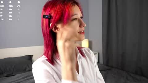 Snapshot of likalens chatting on 11-19-25, 11:54 Emi online show from 11-19-25, 11:54