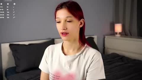 Snapshot of likalens chatting on 11-22-25, 12:48 Emi online show from 11-22-25, 12:48