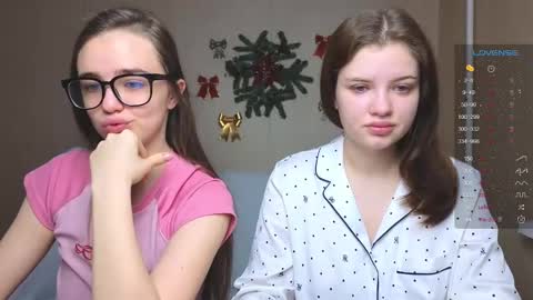 Snapshot of like_sun chatting on 12-29-24, 02:49 Call me Anna online show from 12-29-24, 02:49