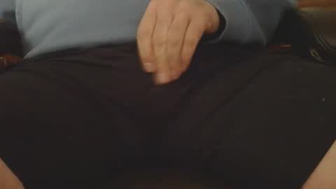 Snapshot of likestawatch50 chatting on 12-18-25, 03:29 likestawatch50 online show from 12-18-25, 03:29