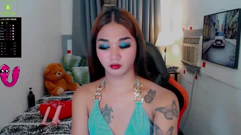 LILY online show from 02-06-25, 01:54
