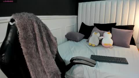 Lila  online show from 03-27-26, 05:12