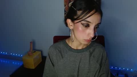 Snapshot of lil_lisaa chatting on 12-12-24, 02:59 Lisaa online show from 12-12-24, 02:59