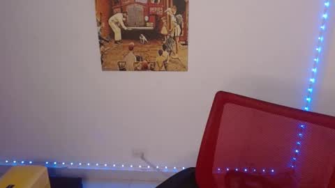 Snapshot of lil_lisaa chatting on 12-19-24, 02:34 Lisaa online show from 12-19-24, 02:34