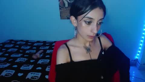 Snapshot of lil_lisaa chatting on 02-20-25, 09:00 Lisaa online show from 02-20-25, 09:00