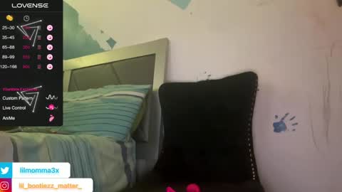 Snapshot of lil_momma422 chatting on 12-22-24, 11:11 MOMMA LUV online show from 12-22-24, 11:11