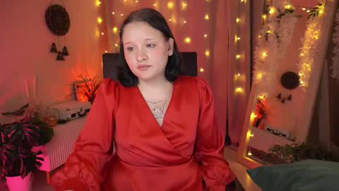 Snapshot of lila_hana chatting on 10-14-25, 01:34 Lila online show from 10-14-25, 01:34