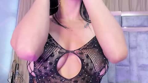 lila noa online show from 11-20-25, 09:14