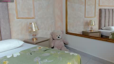 lila bailey  online show from 01-07-25, 07:38