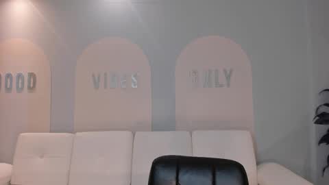 Lila West online show from 02-26-25, 06:11