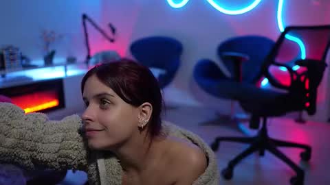 Rebecca online show from 02-12-26, 07:25