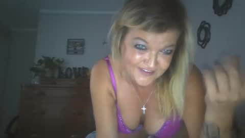 Snapshot of lilblonde412 chatting on 09-16-25, 11:22 lilblonde412 online show from 09-16-25, 11:22