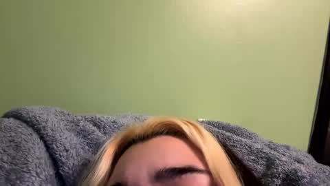 candy online show from 01-10-25, 11:08