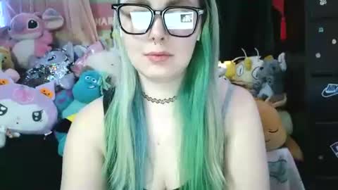 Snapshot of lilemmy1999 chatting on 12-17-24, 04:53 emily ryanson online show from 12-17-24, 04:53