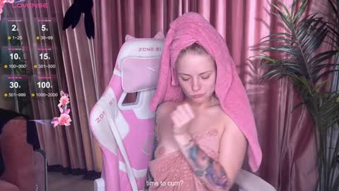 Lili online show from 09-16-25, 07:15