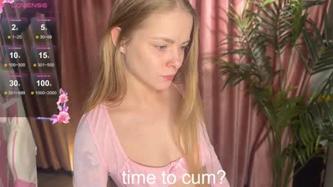 Lili online show from 09-30-25, 09:47