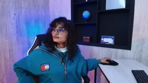 Snapshot of lili_clan chatting on 10-01-25, 02:34 lili_clan online show from 10-01-25, 02:34