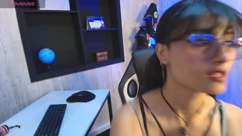 Snapshot of lili_clan chatting on 10-20-25, 03:12 lili_clan online show from 10-20-25, 03:12