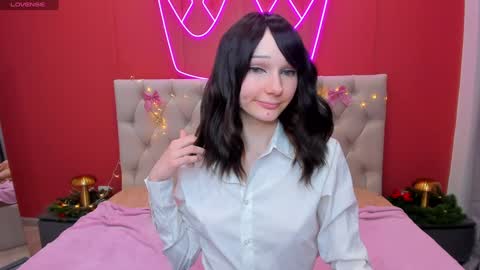 Snapshot of lili_flowerr chatting on 12-11-24, 12:23 Lilli follow me kiss online show from 12-11-24, 12:23