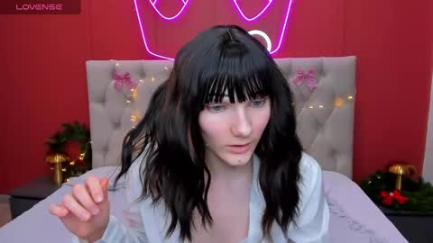 Snapshot of lili_flowerr chatting on 01-05-25, 03:13 Lilli follow me kiss online show from 01-05-25, 03:13