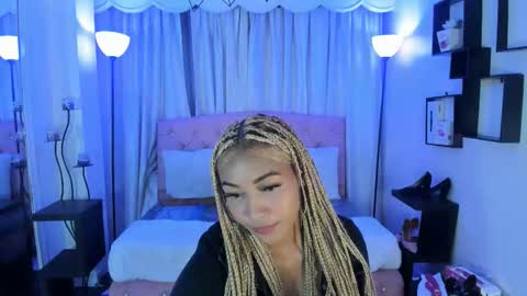 Lili online show from 10-03-25, 03:25