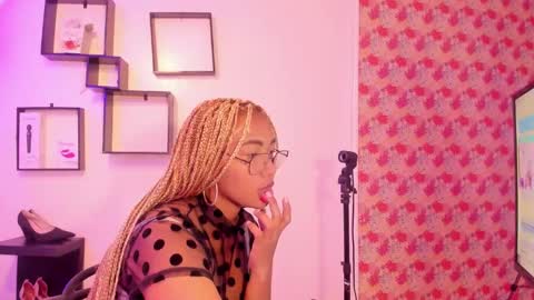 Lili online show from 10-07-25, 02:31