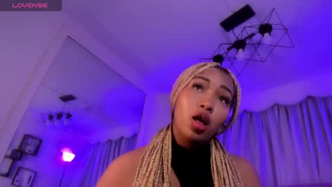 Lili online show from 10-09-25, 02:42