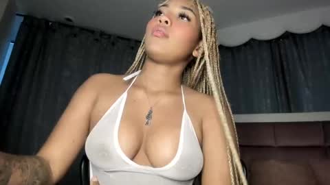 Lili online show from 10-22-25, 09:58