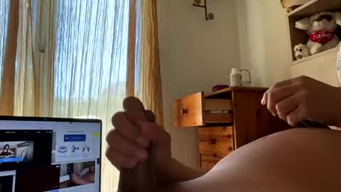 Snapshot of lilian2121 chatting on 08-06-26, 12:07 lilian2121 online show from 08-06-26, 12:07