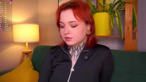 Snapshot of lilianadao chatting on 10-16-25, 01:56 Anika online show from 10-16-25, 01:56
