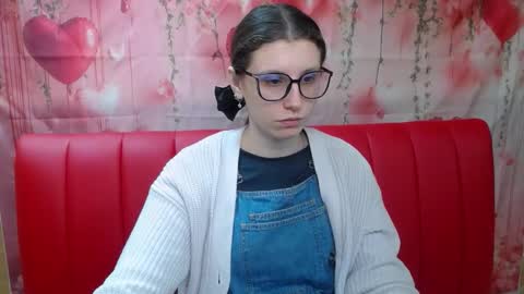 Snapshot of lilianashine chatting on 02-21-26, 06:36 lilianashine online show from 02-21-26, 06:36