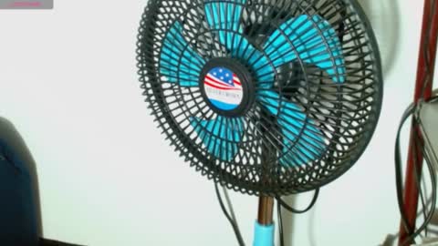 Snapshot of liliandoll chatting on 12-17-24, 11:38 yesica online show from 12-17-24, 11:38