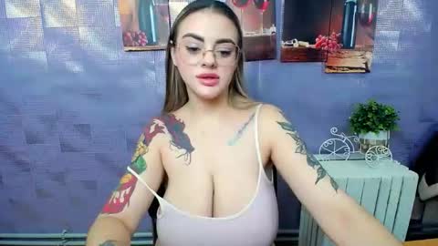 Lilia online show from 10-24-25, 08:55