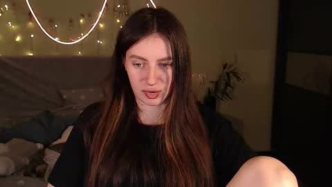 Lilu online show from 10-18-25, 09:37