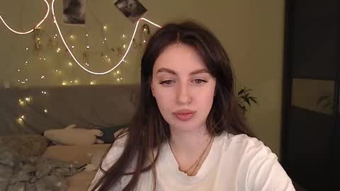 Lilu online show from 11-11-25, 11:38