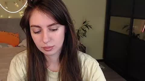 Lilu online show from 11-25-25, 09:48