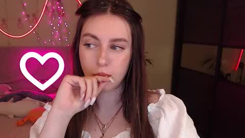 Lilu online show from 11-29-25, 02:36