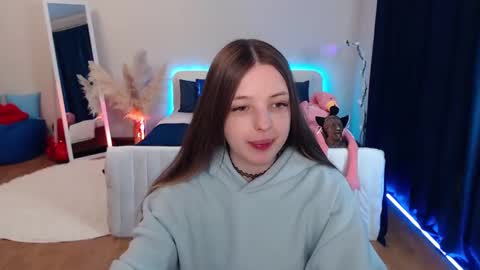 Lili Bakery online show from 01-14-25, 01:36