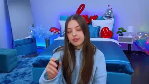 Lili Bakery online show from 02-21-25, 01:11