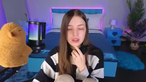 Lili Bakery online show from 10-11-25, 02:44