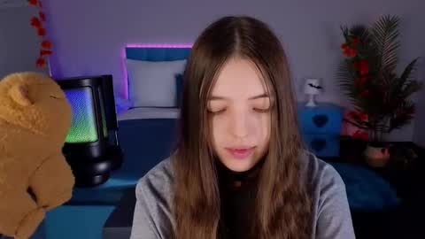 Lili Bakery online show from 11-10-25, 03:05