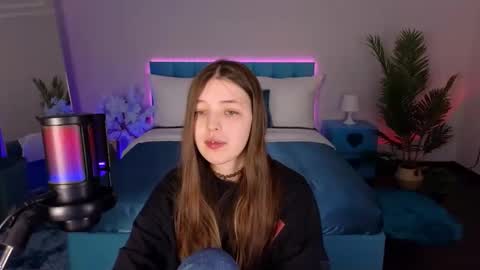 Lili Bakery online show from 02-23-26, 02:09