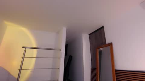 Lili online show from 10-29-25, 09:49