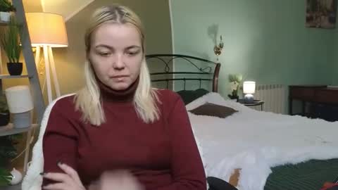 Lilie online show from 02-15-25, 11:06